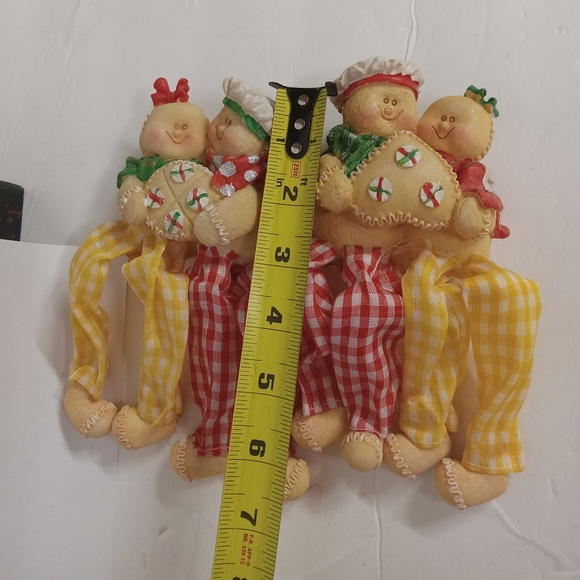 Mr & Mrs Gingerbread Maker Shelf-Sitters Dressed Resin Figurines Decir - Picture 2 of 8